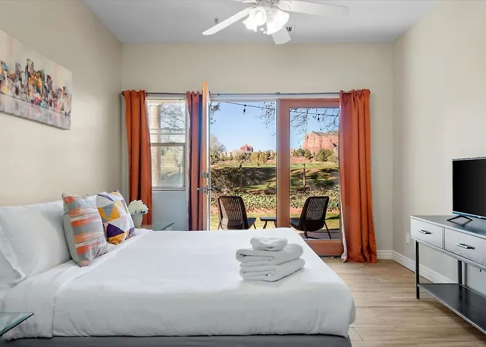 Private Hot Tub -3 Bedroom House - Breakfast Included Holiday home Sedona