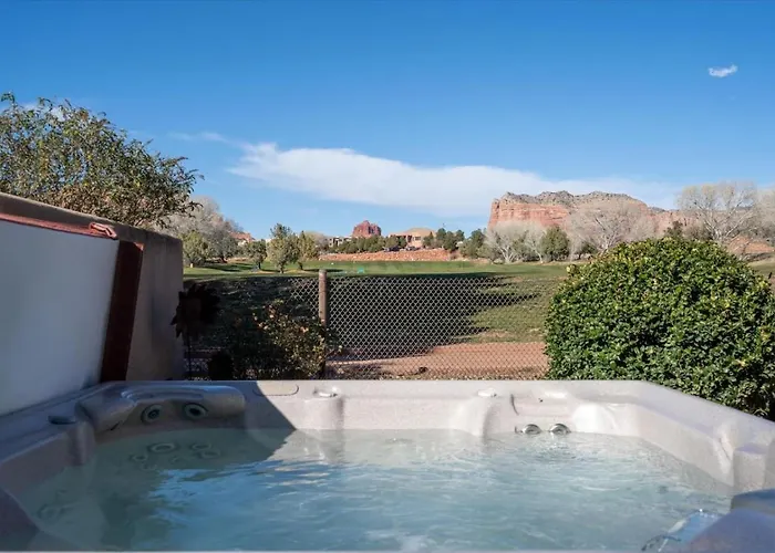 Holiday home Private Hot Tub -3 Bedroom House - Breakfast Included *